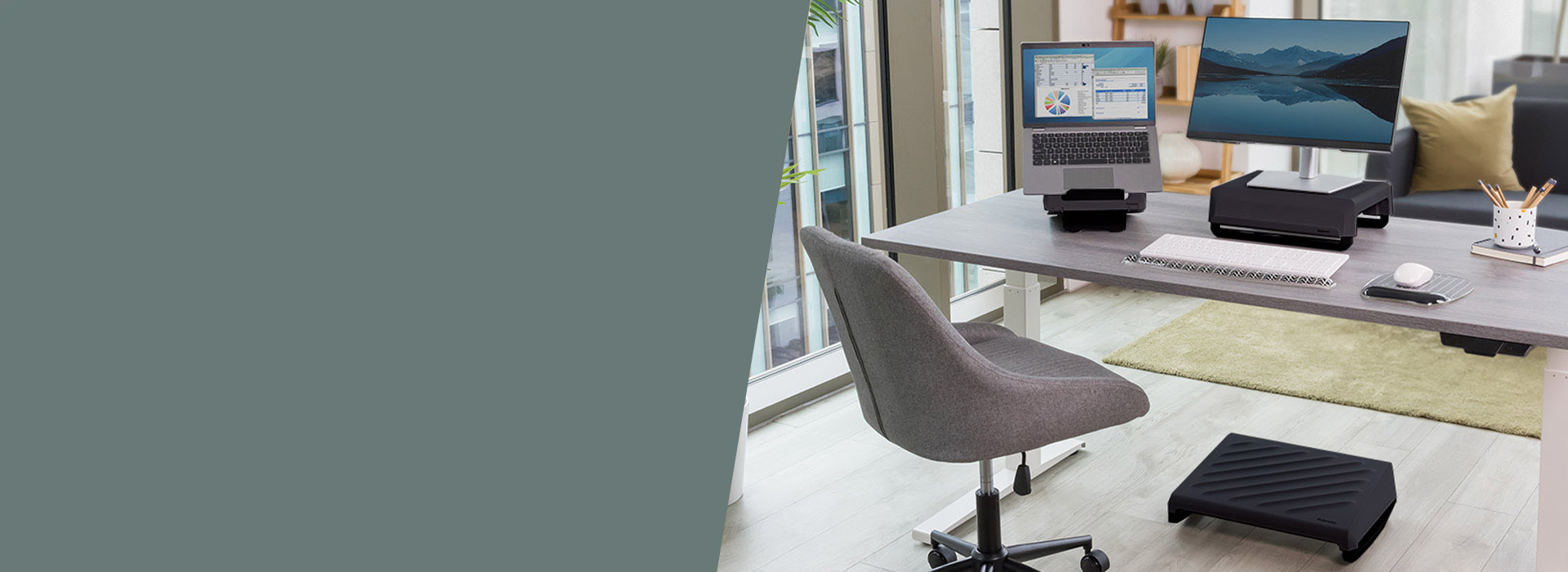 Ergonomic desk set up