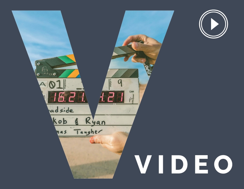 Snelle stoel-yoga stretch voor mensen die achter een bureau werken