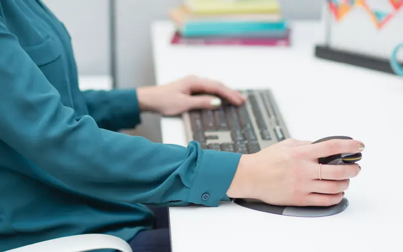 Hand gripping ergonomic mouse