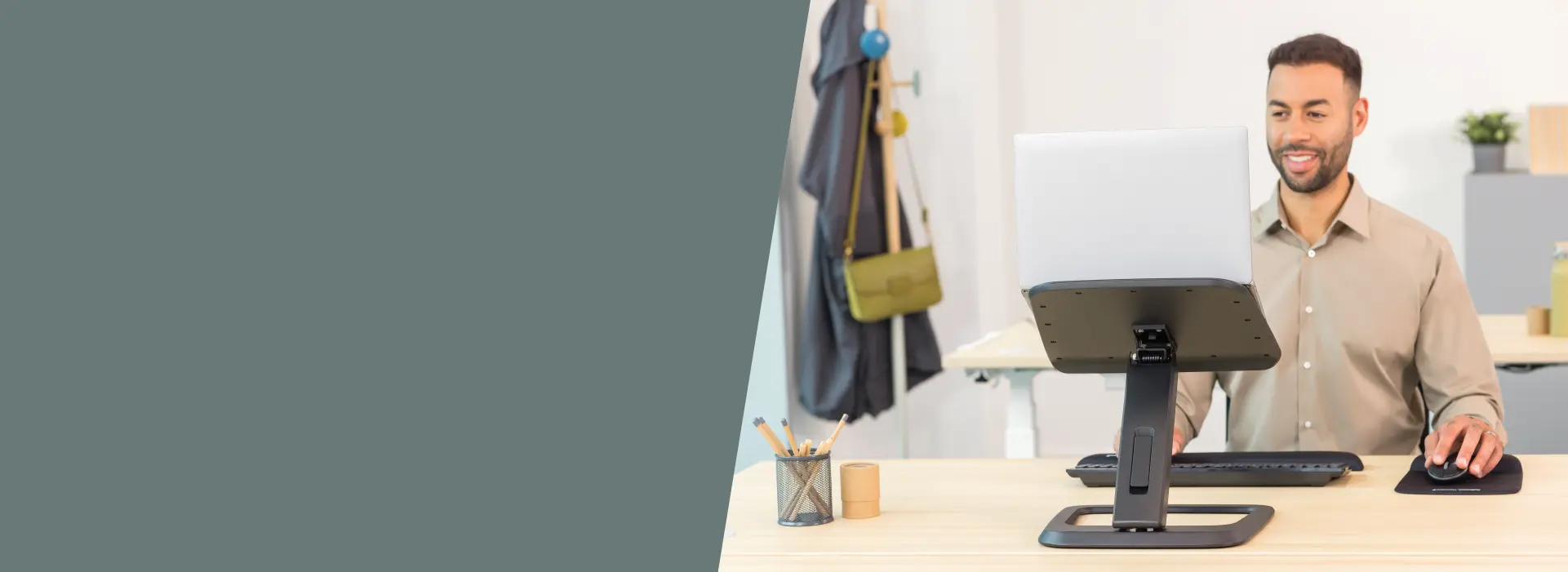 How to Sit Ergonomically with a Laptop – Avoiding Back & Neck Pain While Working