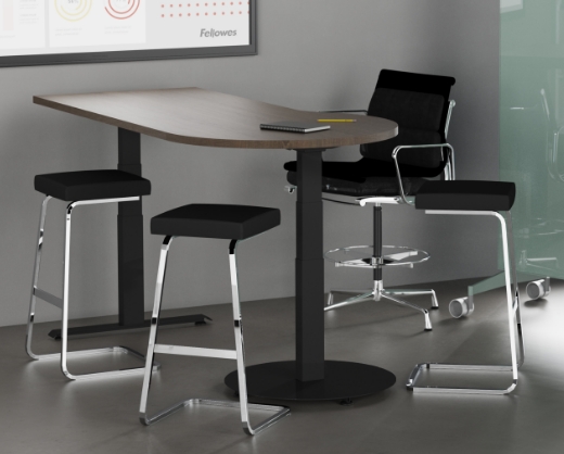 Image of a Victory™LX table in an office