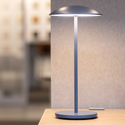 Image of a lamp on a desktop
